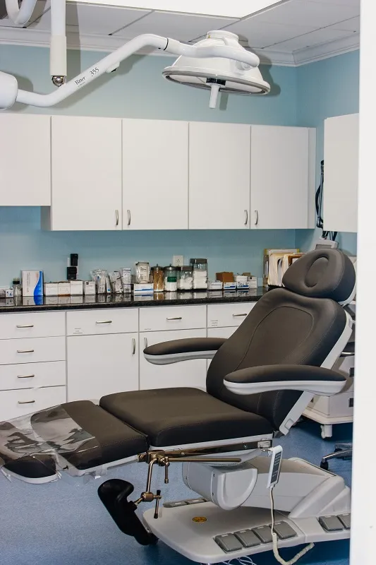 Treatment room with treatment chair